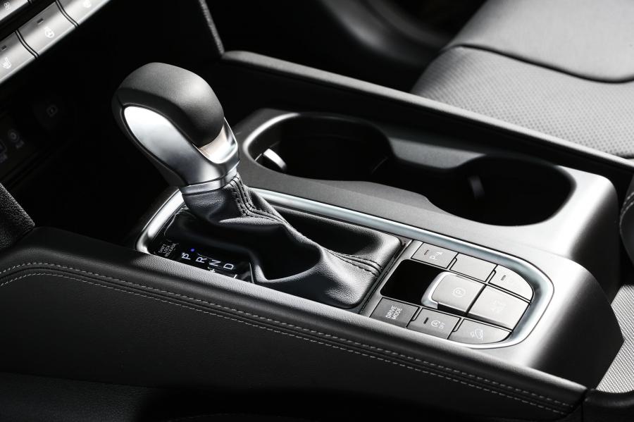 Детали интерьера Hyundai Santa Fe 2018 года  (KR) (фото 54 из 56)
